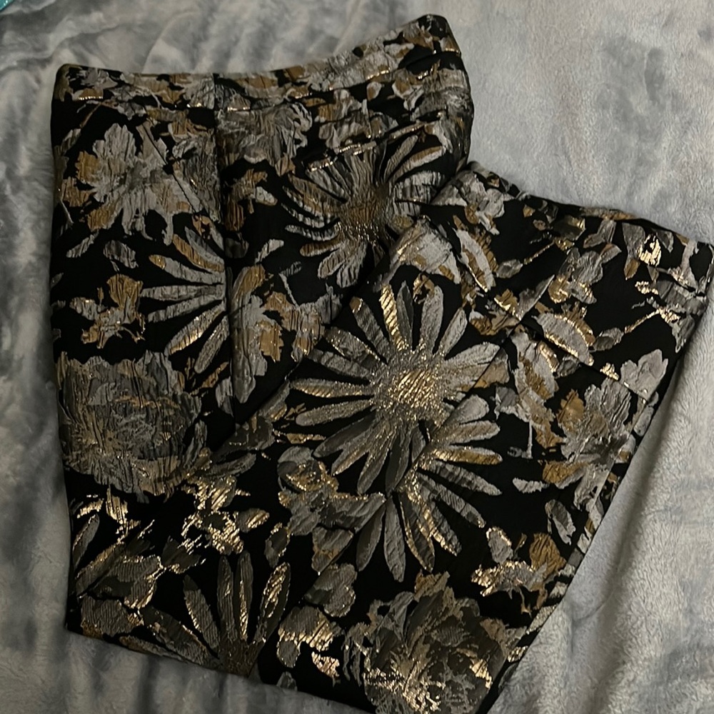 Trina Turk - Black & Metallic Brocade Floral Ankle Pants